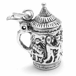 BEER STEIN WITH GRAPHIC DETAIL CHARM IN STERLING SILVER